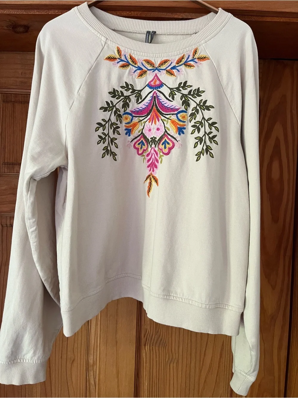 Anthropologie Embroidered Beige Women's Sz Large Sweatshirt - Picture 1 of 6